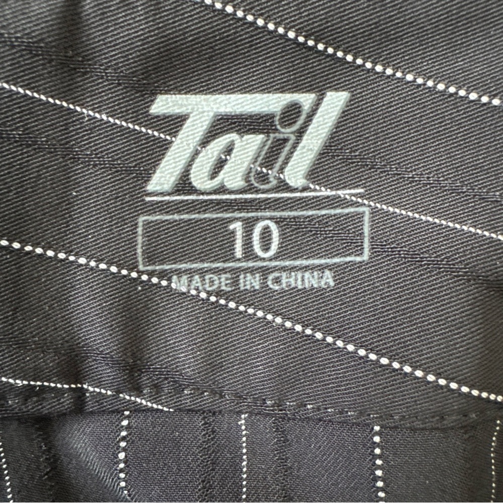 Tail Womens Black Pinstripe Cropped Pant Capri Size 10 Golf Outdoor Performance - Picture 12 of 13